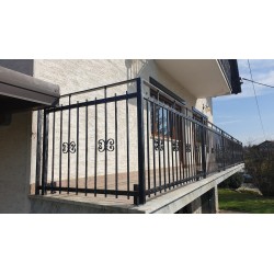 Kovičena balkonska ograja